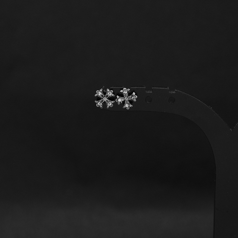 Naušnice od titanijskog čelika s četiri lista, elektroplatirane, geometrijski dizajn, inspirirano korejskim stilom