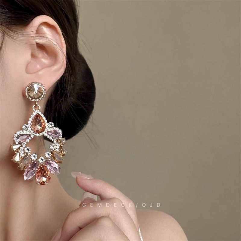 Damske naušnice od legure s elektroplatom; oblici: srce, geometrijski, životinje; stil: hladan vjetar; za žene