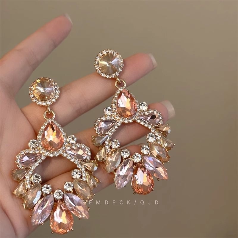 Damske naušnice od legure s elektroplatom; oblici: srce, geometrijski, životinje; stil: hladan vjetar; za žene