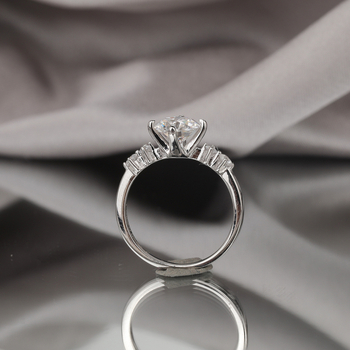 Ženski prsten s moissanitom u stilu zvjezdanog neba, 0,5–1 ct, srebro 925 s premazom, GTRS