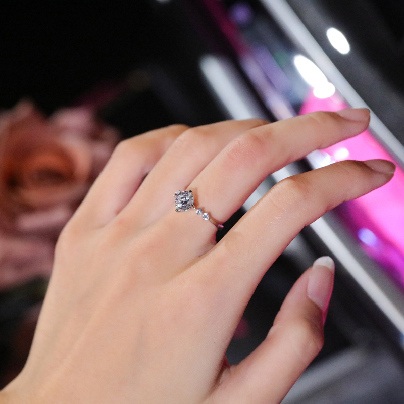 Ženski prsten s moissanitom u stilu zvjezdanog neba, 0,5–1 ct, srebro 925 s premazom, GTRS