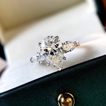 Δαχτυλίδι με σταγόνα σε σχήμα αχλαδιού, τρία πετράδια: μοισσανίτης και ζιρκόνιο, ανοιχτός σχεδιασμός, για γυναίκες