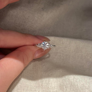 Baogiali Ρυθμιζόμενο δαχτυλίδι με γεωμετρικό σχήμα – χαλκός και ζιρκόνια, ελαφρύ πολυτελές γυναικείο δαχτυλίδι