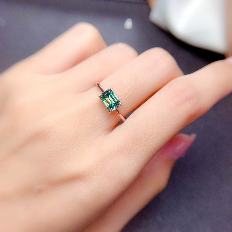 Prsten od moissanita s emerald-cut rezom, pozlaćeni postavak, prilagodljiv