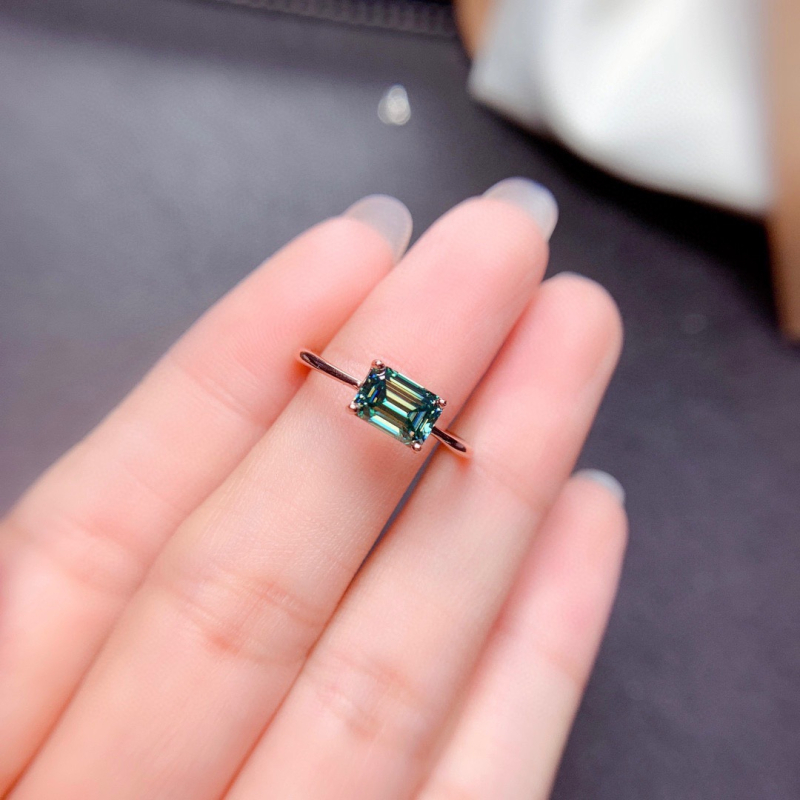 Prsten od moissanita s emerald-cut rezom, pozlaćeni postavak, prilagodljiv
