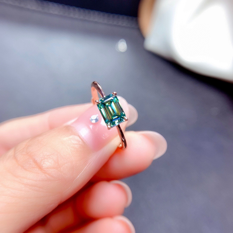 Prsten od moissanita s emerald-cut rezom, pozlaćeni postavak, prilagodljiv