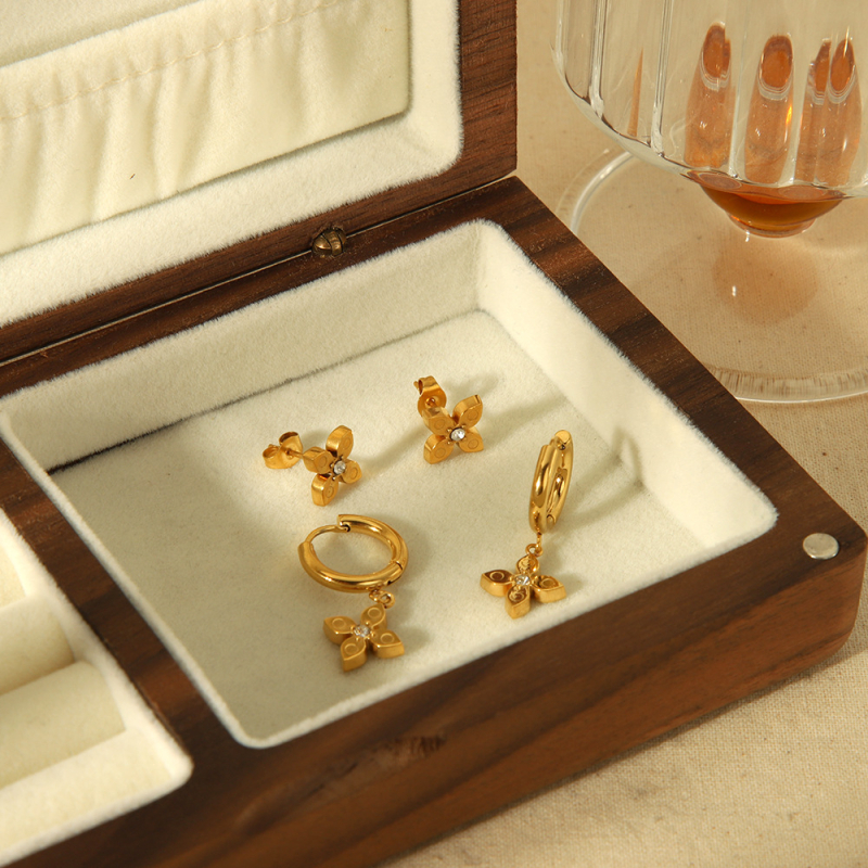 Σκουλαρίκια από τιτάνιο ατσάλι με ζιρκόν σε σχήμα τετράφυλλου, ηλεκτροπλατιωμένα, γεωμετρικός σχεδιασμός, για γυναίκες