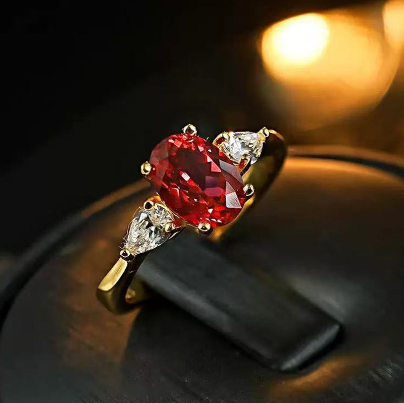 Baojiali háromkő gyűrű, szintetikus rubin, réz bevonattal, geometriai dizájn, gyémántos felület, nőknek szánt kézre való ékszer