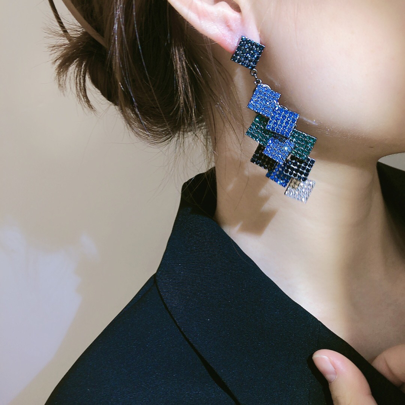 Fülbevalók – koreai stílus, 3D geometriai forma, kevert anyagok, electroplating bevonat, Holy Carley márka