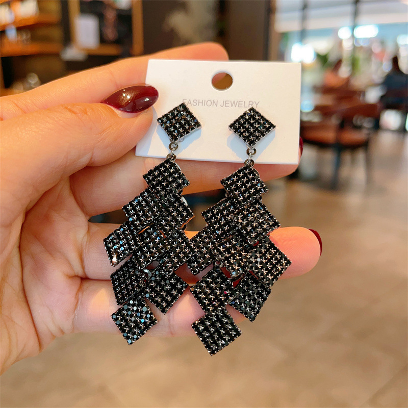 Fülbevalók – koreai stílus, 3D geometriai forma, kevert anyagok, electroplating bevonat, Holy Carley márka