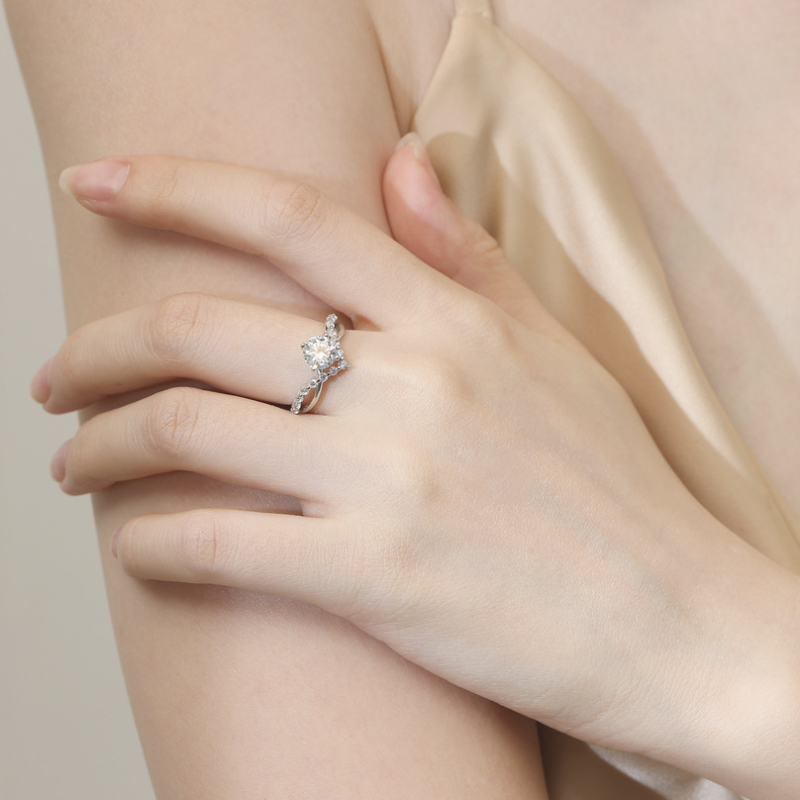 Moissanite prsteni za par od srebra 925 – vjenčani set, minimalistički geometrijski dizajn, suptilan luksuz