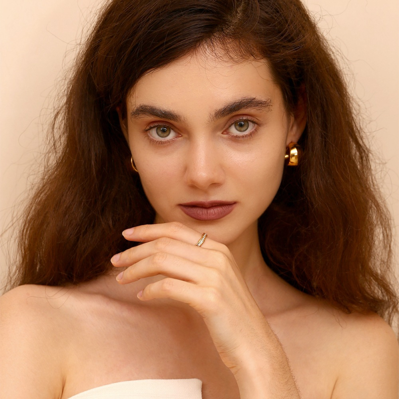 Női gyűrű rozsdamentes acélból, 18K aranyozott bevonat, szabálytalan hullám mintázat, teljes gyémántokkal