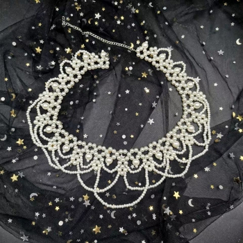 Kötött kivágott nyaklánc gyöngyökkel, bojtokkal és hullámos élű kulcscsonti lánccal — testreszabott minták, próba 1-2 nap, tavasz 2023