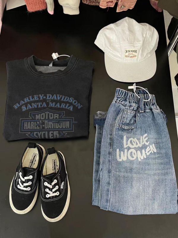 Hosszú ujjú pamut póló, koreai stílus, uniszex, tavasz–ősz szezon, retro betűs nyomtatás