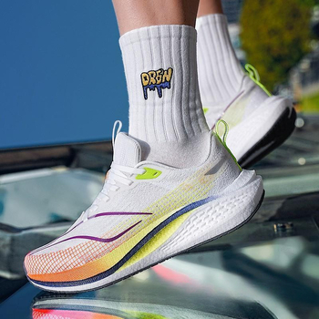 Unisex bežecké topánky s karbonovou platňou, vršok z plátna, sieťová vnútorná časť, stredná výška, odolné voči opotrebeniu