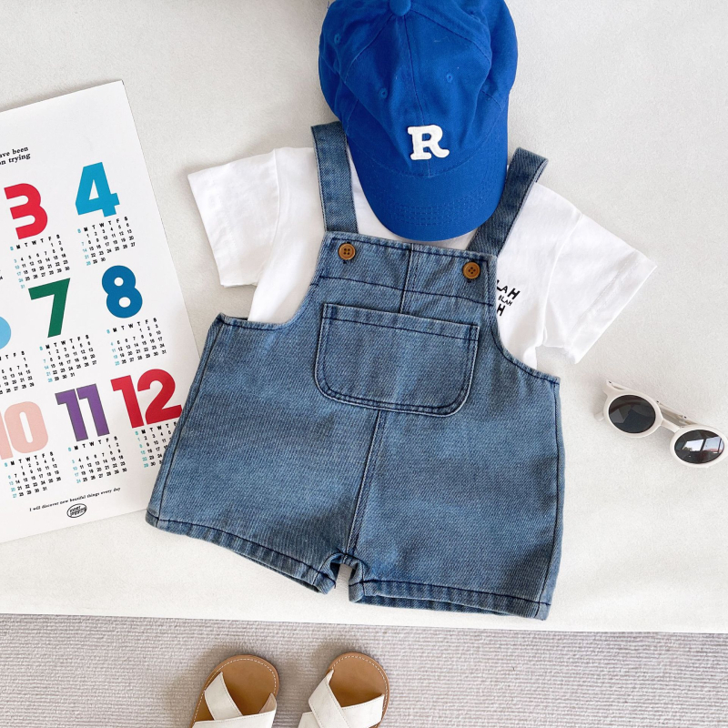 Kūdikių džininis komplektas su šortais ir petnešėlėmis - Korėjos stiliaus, 95% medvilnė, raidžių raštas, pavasaris 2025, unisex