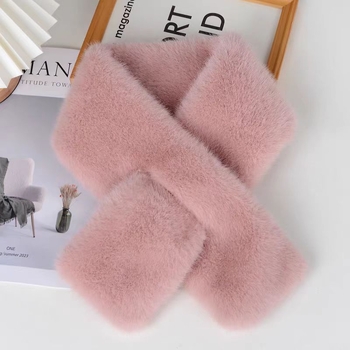 Moterų dirbtinio kailio šalikų ir skrybėlės komplektas su leopardiniu raštu – žieminis kaklo apsivyniojimas