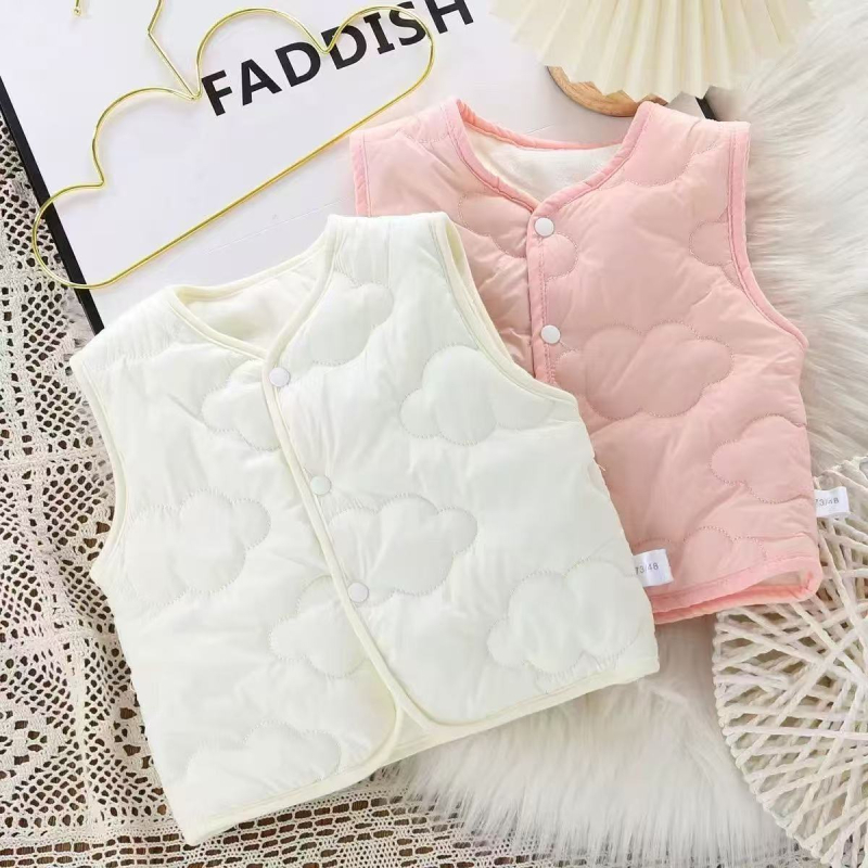 Dječji kardigan-vest bez rukava | Unisex, vanjska tkanina od poliestera s punilom od svile i pamuka, podstava od poliestera, zatvaranje jednim redom gumba, 0–12 mjeseci, zima/proljete/jesen