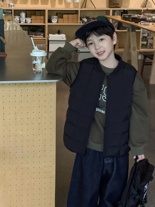 Laste vest talveks, Korea stiilis kardigan, ees lukuga, kapuutsita, ühetone muster, täidis: 80–90% goose down, polüester 95%, sobib 3–8-aastastele