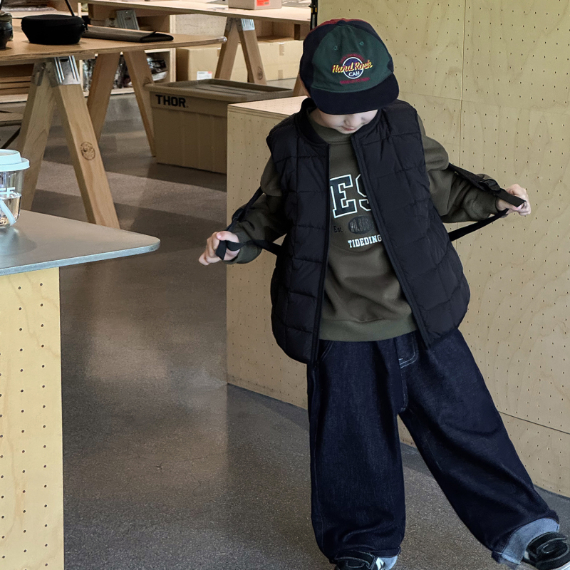 Laste vest talveks, Korea stiilis kardigan, ees lukuga, kapuutsita, ühetone muster, täidis: 80–90% goose down, polüester 95%, sobib 3–8-aastastele