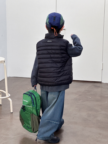 Gyerekek pufos mellény, kacsa tollal töltött, 81-85%, külső nylon anyag, ujj nélküli, cipzárral, koreai stílus