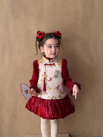 Mergaičių žiemos liemenė su gėlės raštu, poliesterio mišinio audinys