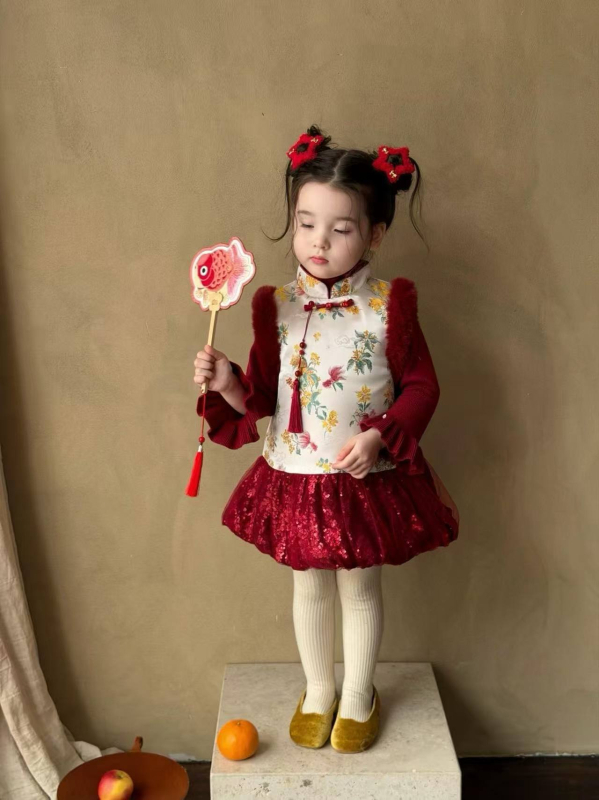 Mergaičių žiemos liemenė su gėlės raštu, poliesterio mišinio audinys