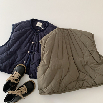 Gyermekeknek szóló tollas mellény, Koreai változat, fehér kacsa down töltés 95% feletti, vastag nylon külső, egyrendű gombos zárás