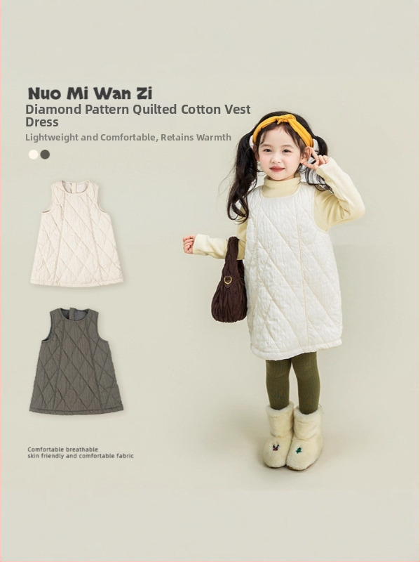 Tüdrukutele mõeldud ruuduline talverõivas, varrukateta kleit, peamine materjal 100% polüester; vooder 100% polüester; lõige A-sirge