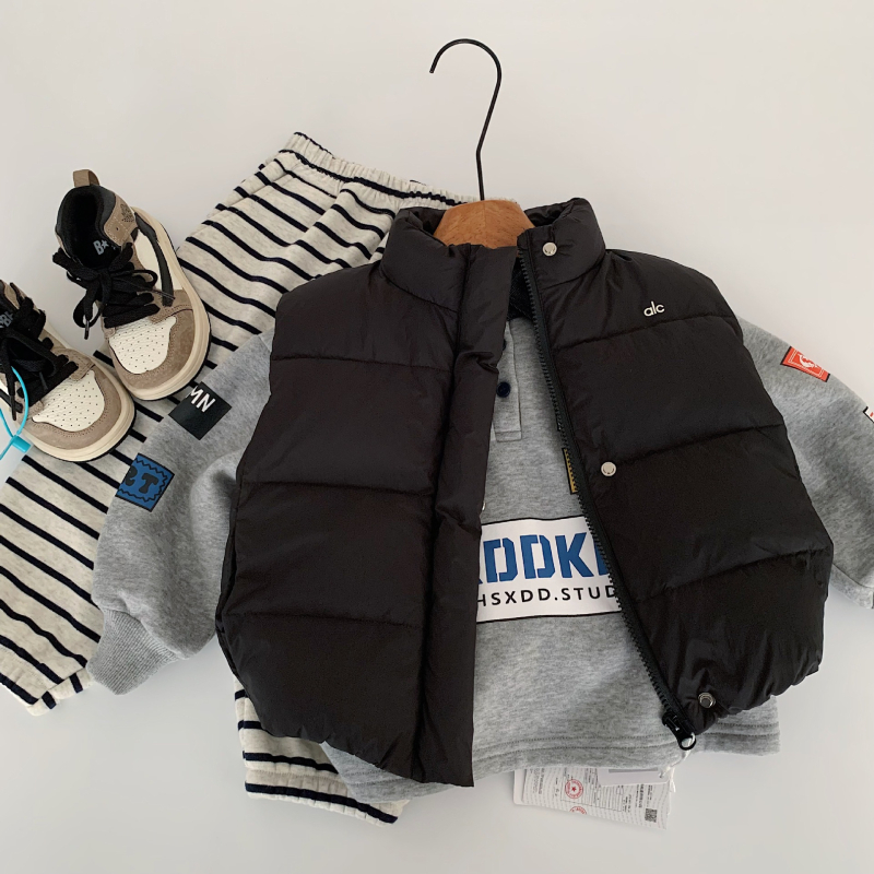 Gyermekeknek szóló tollmellény, uniszex, téli, ujjatlan, 95% fehér kacsa toll, külső anyag nylon, bélés poliészter, koreai stílus, zárás egy sor gombbal