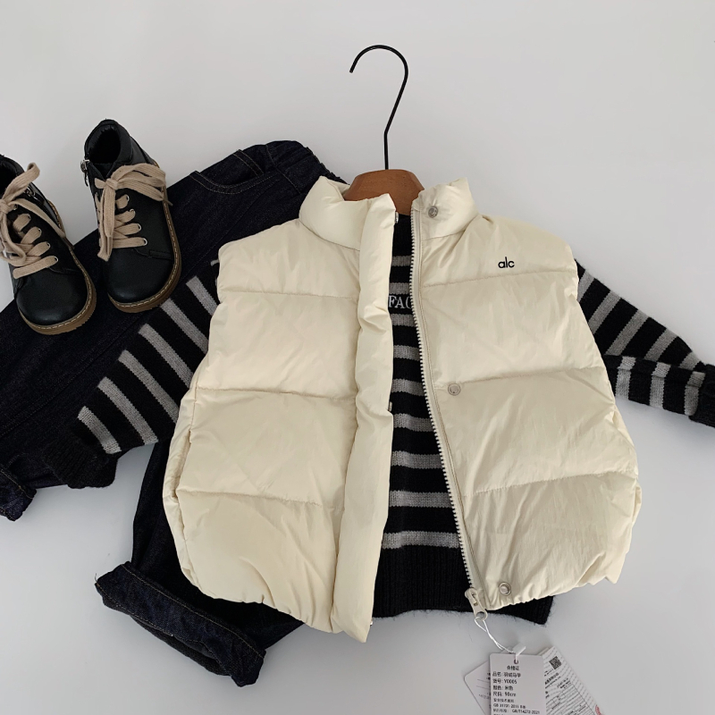 Gyermekeknek szóló tollmellény, uniszex, téli, ujjatlan, 95% fehér kacsa toll, külső anyag nylon, bélés poliészter, koreai stílus, zárás egy sor gombbal