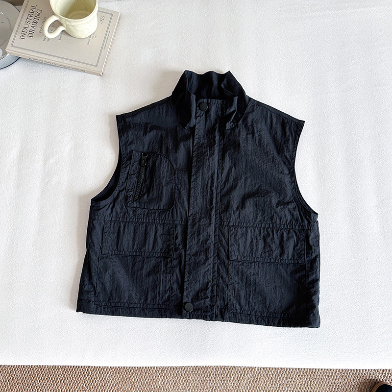 Dječji prsluk, Korejski stil s visokim ovratnikom, vanjski materijal Nylon/Polyamide, podstava Polyester, zatvaranje zipom, unisex, proljeće–jesen