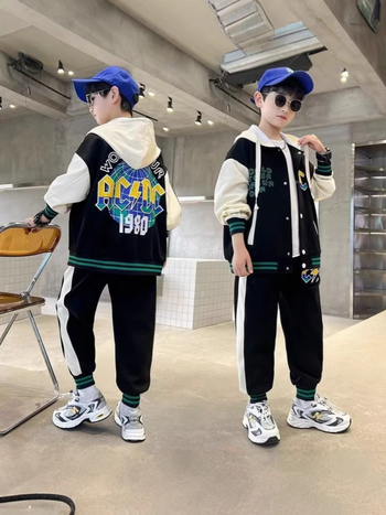 Set de două piese cu glugă pentru primăvară – costum casual cu pantaloni și model desen animat, material din amestec de bumbac, 95% poliester, pentru copii 3–8 ani