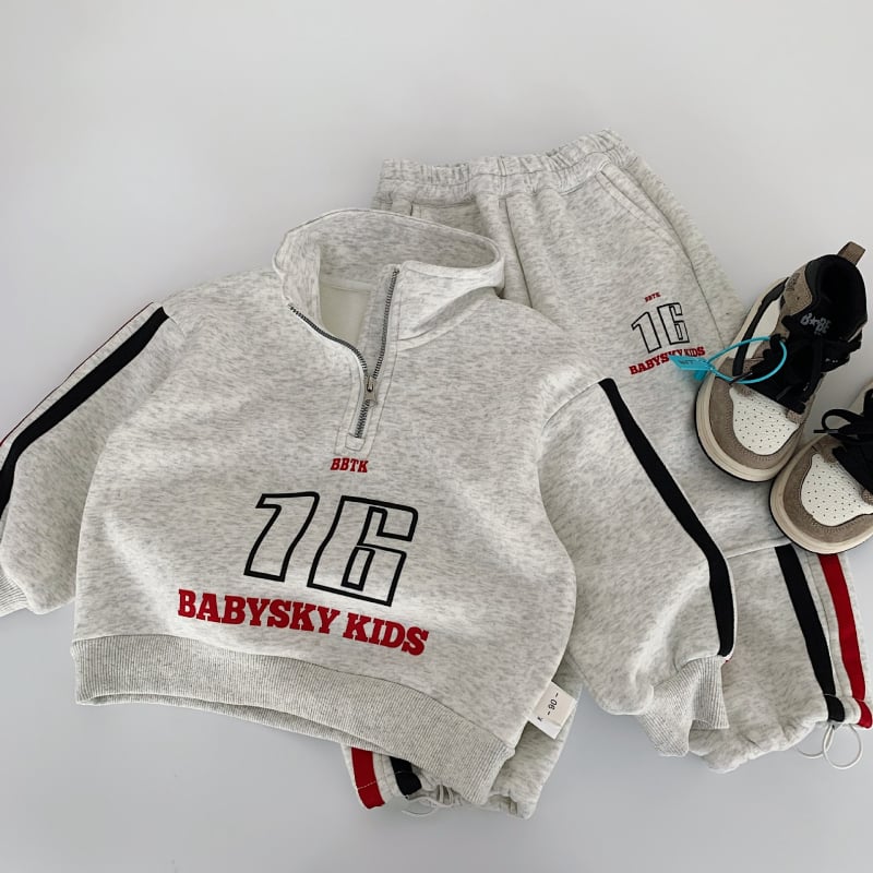 Set din două piese pentru copii din fleece, model litere, bumbac 61,8%, mâneci lungi, fără glugă