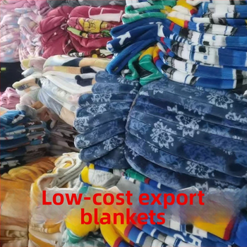 Polüesterist korallveluuri tekk, kaal 220, kokku tõmbumine 3%, värvustabiilsus 3, töötlemine ja kohandamine saadaval