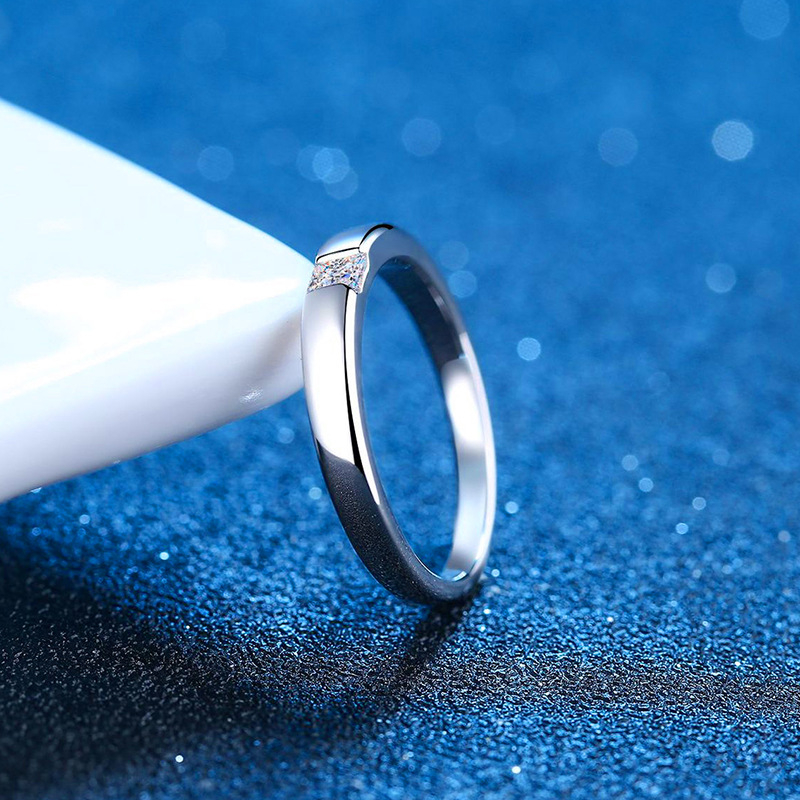 Prsten od srebra 925 s moissanitom - unisex, geometrijski kvadrat, 0,3 ct, elektroplatinirano