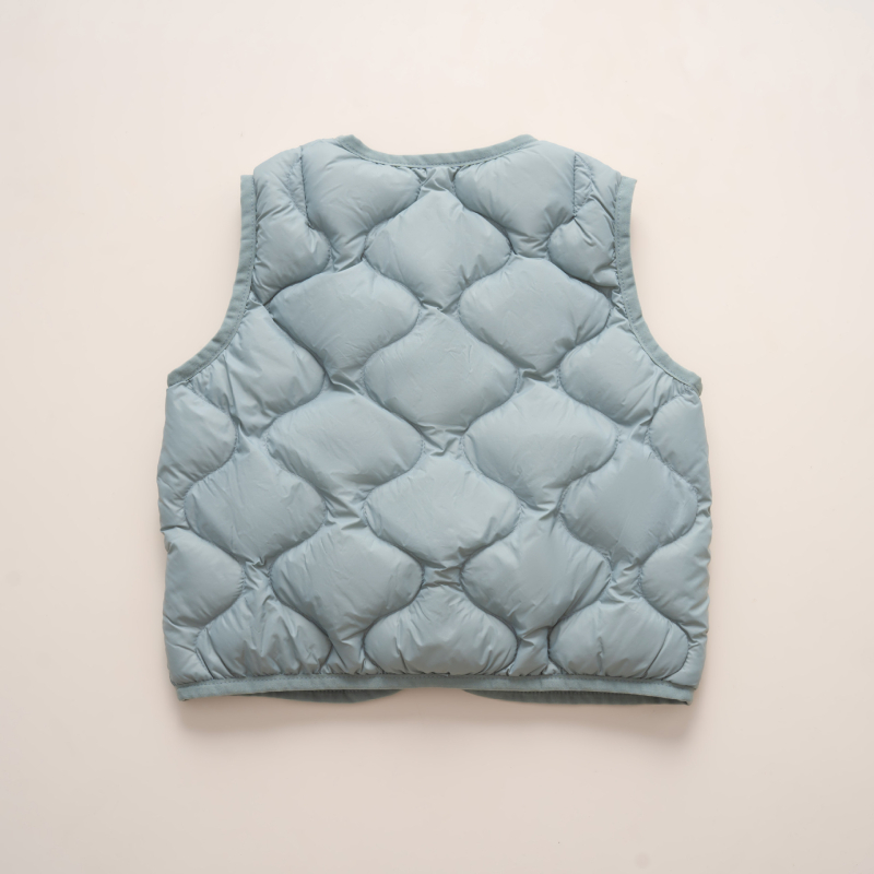 Gyerekeknek szóló könnyű pehely mellény ujjnélküli, rövid szabású, nejlon külső, fehér kacsa tollal töltve, karcsú fazon, vékony