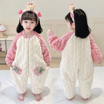 Dječji zimski vreć za spavanje za djevojčice - cartoon stil, corduroy tkanina, krzno zeca 90–95%, sigurnosna klasa A