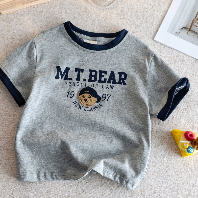 Tricou copii din bumbac 95%, mâneci scurte, broderie cu ursuleț, guler rotund, vară 2025, pentru vârsta 1–3 ani, țesătură moale