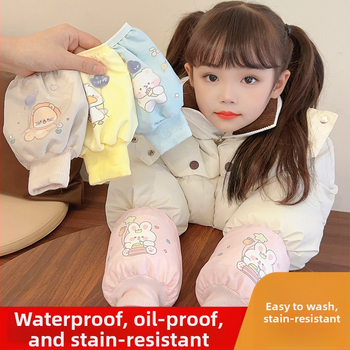 Bērnu roku aizsargi — ziemas, divslāņaini ūdensnecaurlaidīgi, traipu noturīgi, adīts materiāls, karikatūras druka