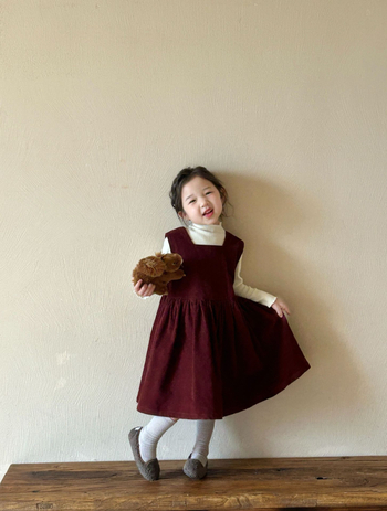 Tüdrukutele varrukateta kleit Korea-stiilis, ühevärviline, peamine materjal – puuvill, vooder – puuvill, vanus 3–8 aastat