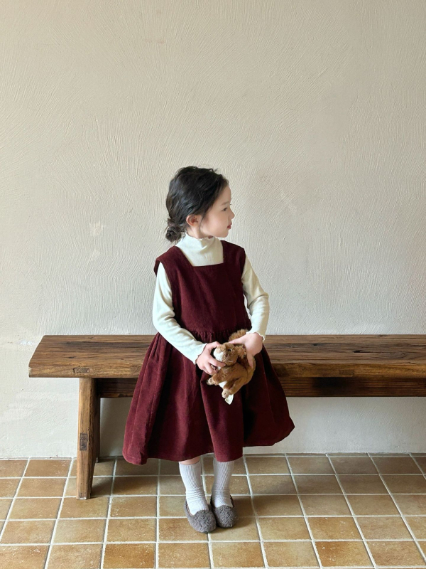 Tüdrukutele varrukateta kleit Korea-stiilis, ühevärviline, peamine materjal – puuvill, vooder – puuvill, vanus 3–8 aastat