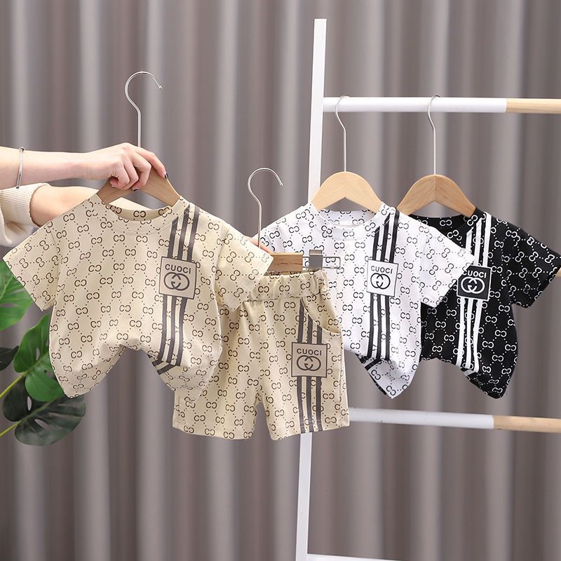 Dječji ljetni dvodijelni set – kratki rukav, kratke hlače, korejski stil, uzrast 3–8 godina, poliester 95%, mekano obrađena tkanina