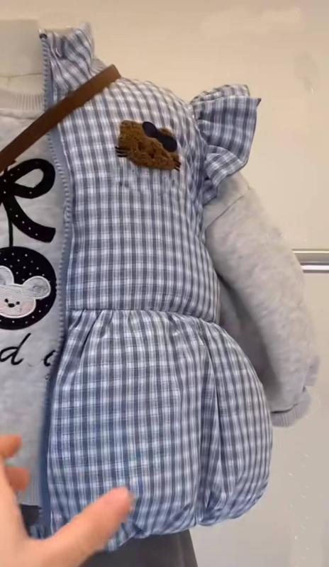 Set pentru copii, trei piese, carouri, iarnă — țesătură din bumbac amestec, grosime plăcută — top cu mâneci lungi, vestă și pantaloni lungi