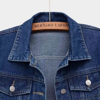 Ženska slim-fit traper jakna s dugim rukavima i polo ovratnikom, standardna duljina 50–65 cm