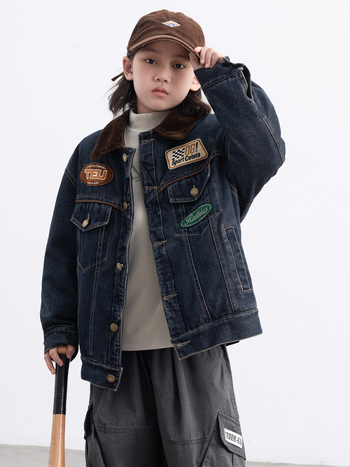 Berniukų džinsinis švarkas rudens–žiemos 2025, storas medvilninis pildymas, kasdienis stilius, užsegimas vienu sagos