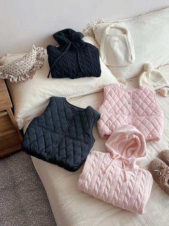 Set pentru fetițe: pulover cu glugă și vestă, iarna 2025, stil coreean, format din două piese