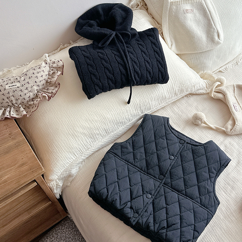 Set pentru fetițe: pulover cu glugă și vestă, iarna 2025, stil coreean, format din două piese