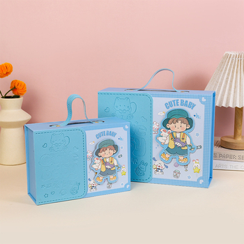 Квадратна подаръчна кутия от хартия, карикатурен стил, подходяща за сватби