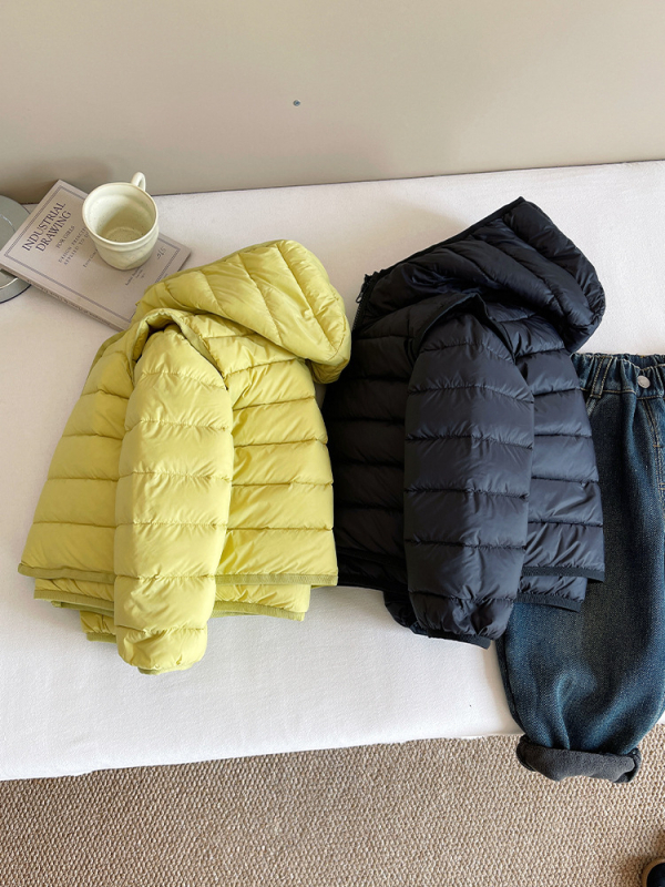 Kisgyerekeknek szóló koreai stílusú téli tollkabát, kacsa toll 86–90%, rövid szabás, laza szabás, nem levehető kapucni